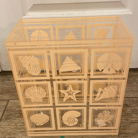 Vintage Acrylic Plastic Clear Seashell Print Peach Trashcan - Picture 4 of 6